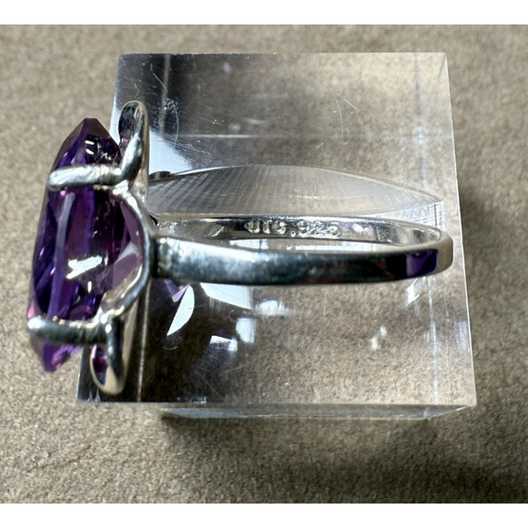 Vintage Sterling Silver Amethyst Ring UTC 925 Oval Petal Setting Size 7.75 - Picture 10 of 12